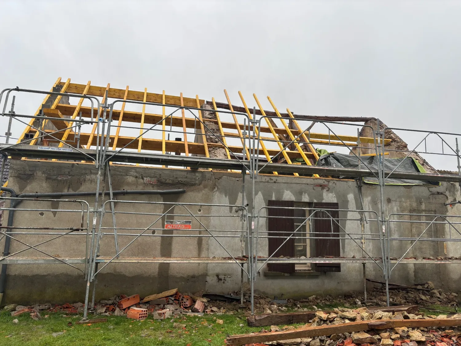 pose fenetre de toit mur de sologne